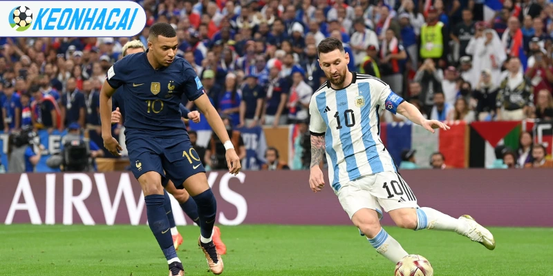 Cơ hội cạnh tranh của Mbappe và Messi