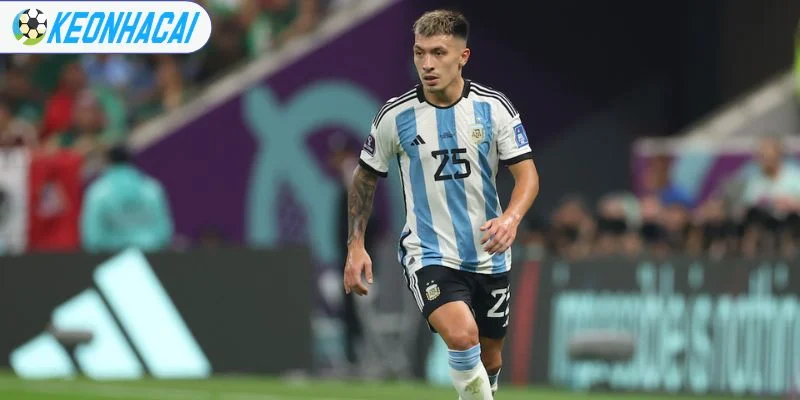 Sự xuất hiện của cặp trung vệ gia tăng sức mạnh cho Argentina 